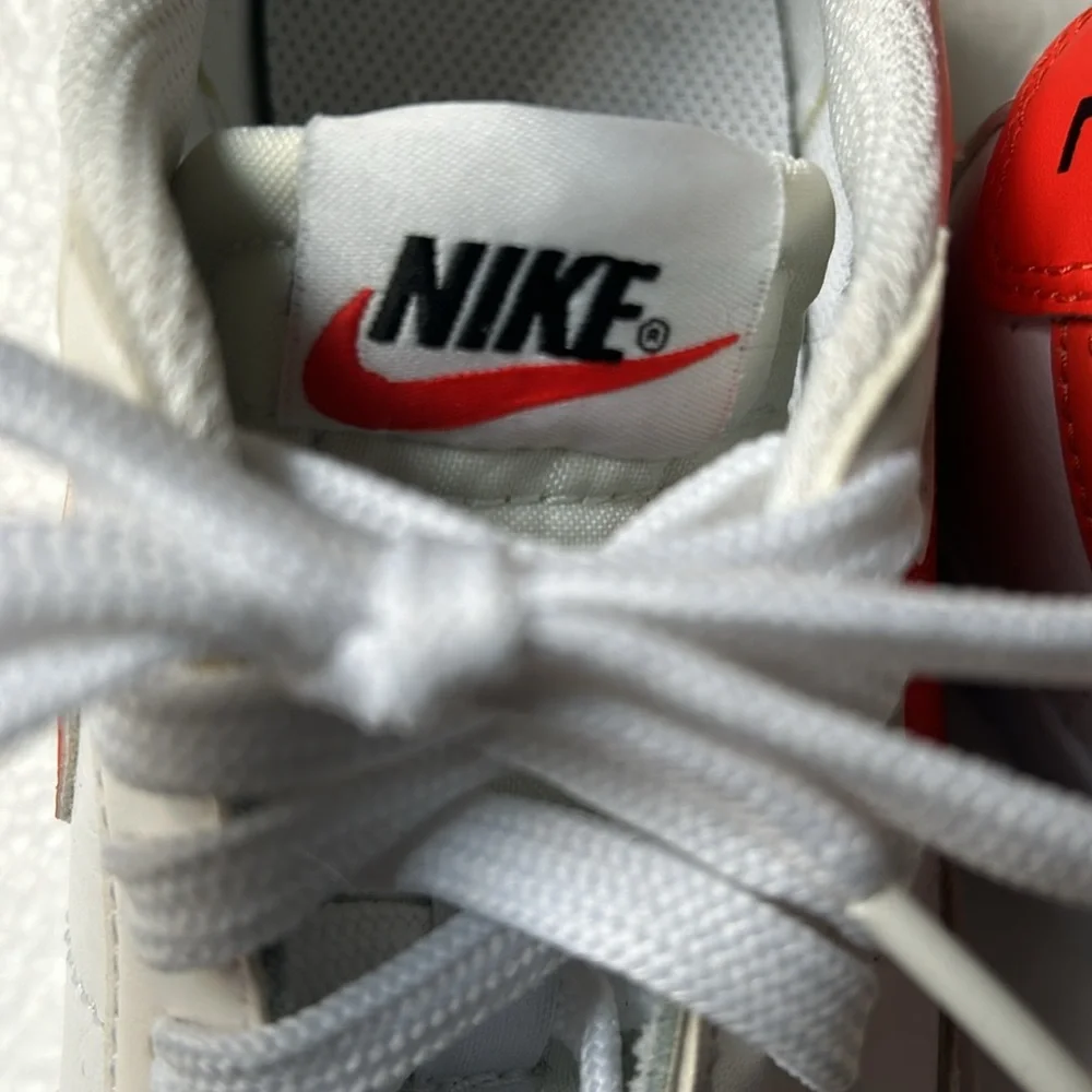 NWOT! Nike kids 2021 Blazer Low '77 (GS) lace up sneakers boys size 4.5Y white